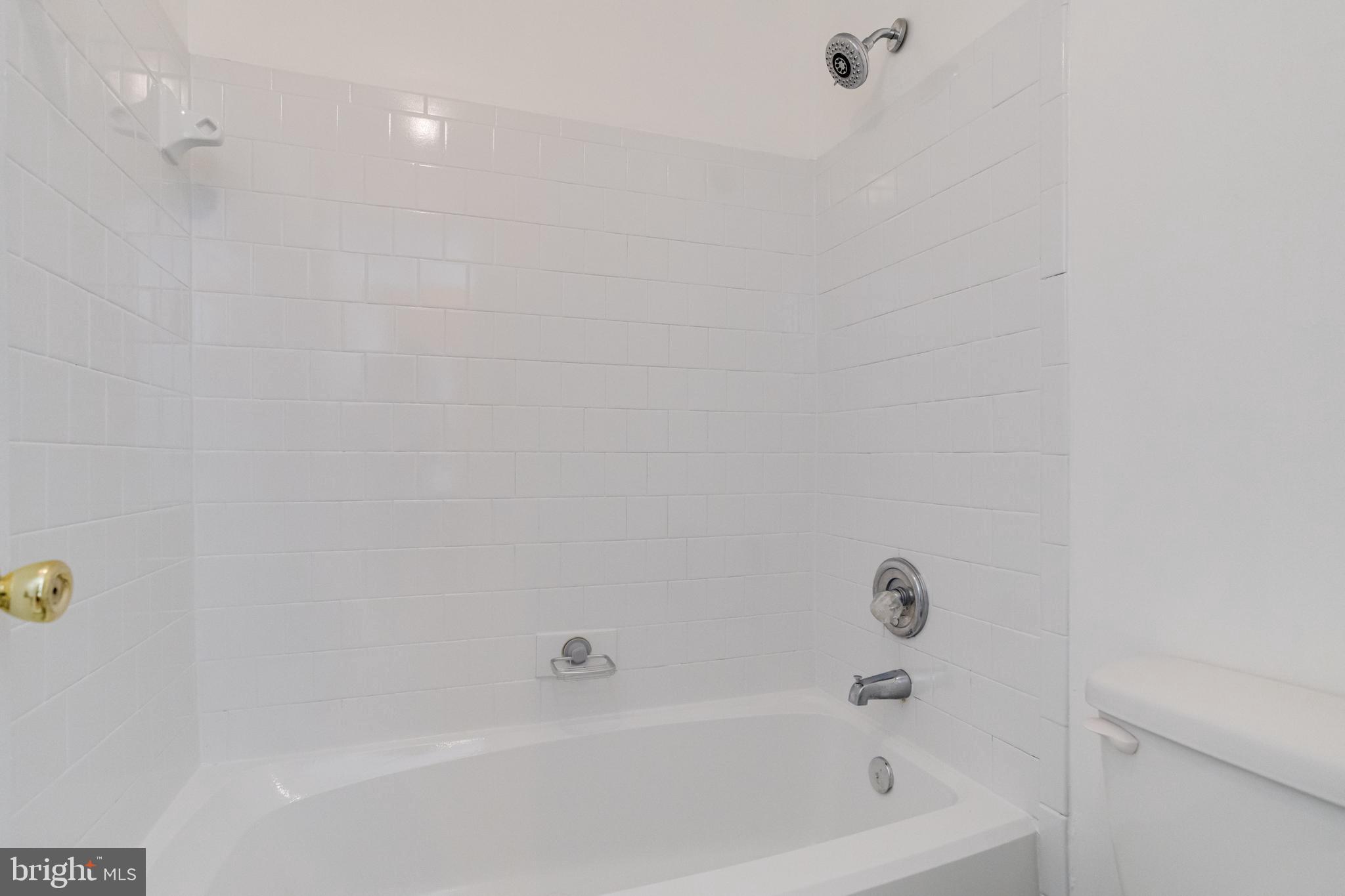 8630 Castlemill Circle Nottingham, MD 21236 - Photo 28 of 44 Hall Bathroom