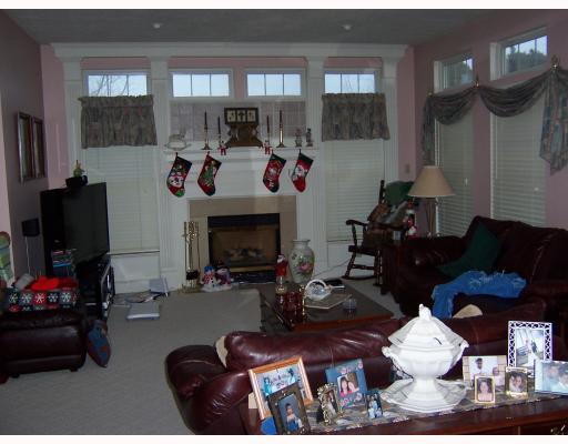 316 Fairground Road New Castle, PA 16101 - Photo 4 of 13 Den/Family/Great Room.