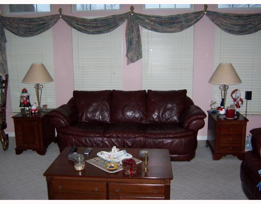 316 Fairground Road New Castle, PA 16101 - Photo 5 of 13 Den/Family/Great Room.