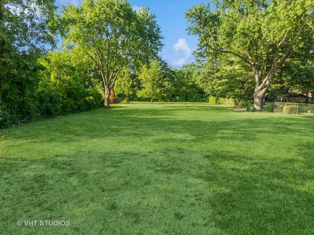 $359,100 | 9517 West Central Road, Des Plaines, IL 60016