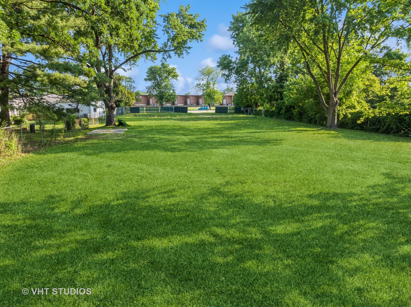 9517 West Central Road Des Plaines, IL 60016 - Photo 16 of 23