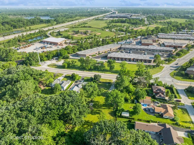 $359,100 | 9517 West Central Road, Des Plaines, IL 60016