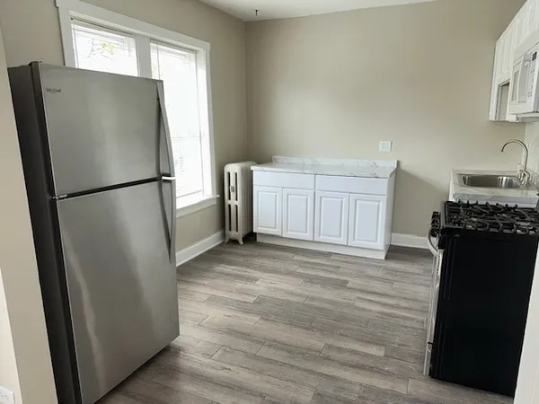 $1,275 | 4058 West Dickens Avenue, Unit 2D, Chicago, IL 60639