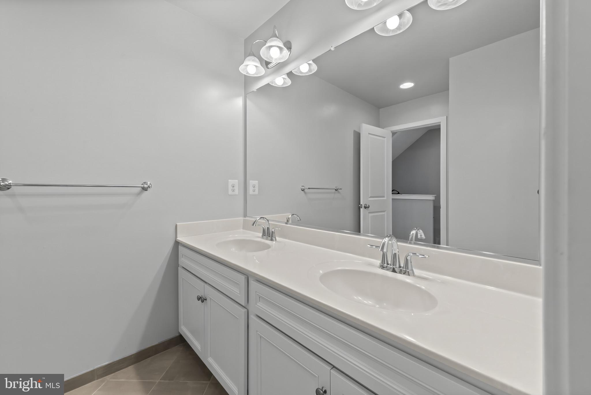 12613 Macaulay Street Silver Spring, MD 20906 - Photo 28 of 48