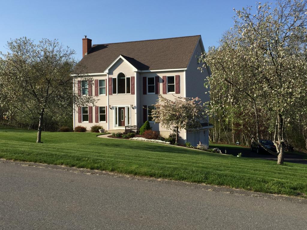 62 Jonathan Road Pelham, NH 03076 - Photo 1 of 24