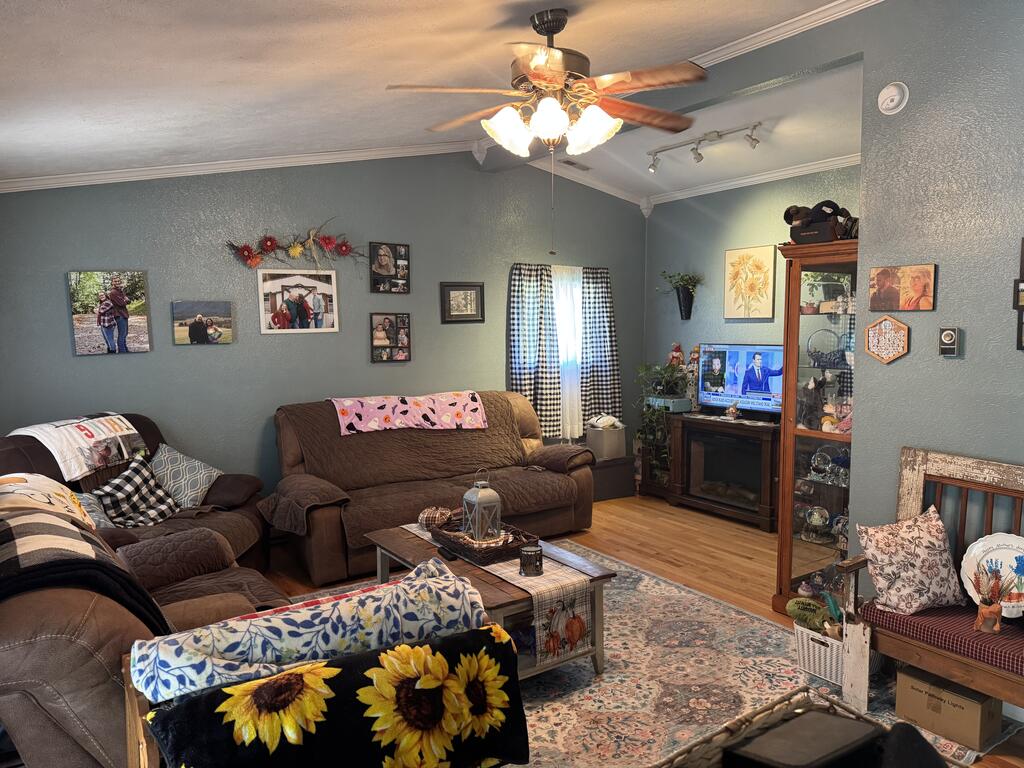 806 Co Rte 9/11 Beaver, WV 25813 - Photo 11 of 31 Gallery Image 11