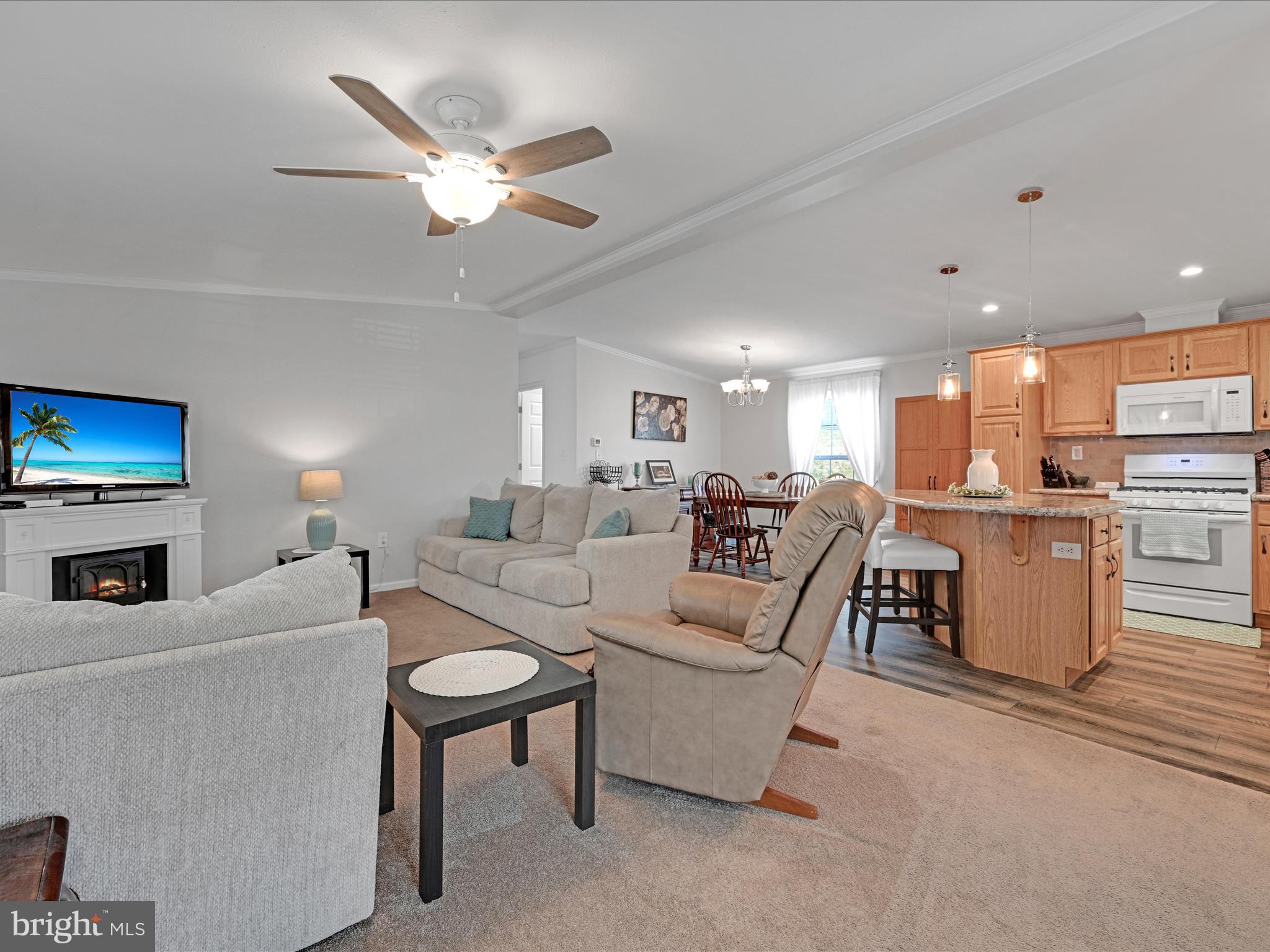 116 Ridgewood Manor Manheim, PA 17545 - Photo 8 of 34 living room