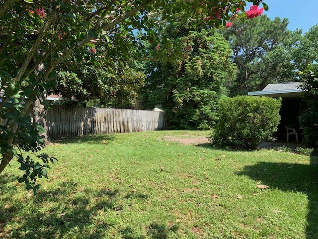 14 9th Street Shalimar, FL 32579 - Photo 14 of 15 a view of a backyard with a garden