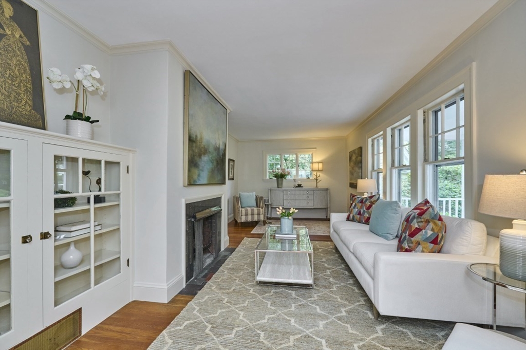 16 Fairlee Road Newton, MA 02468 - Photo 3 of 26 Gallery Image 3