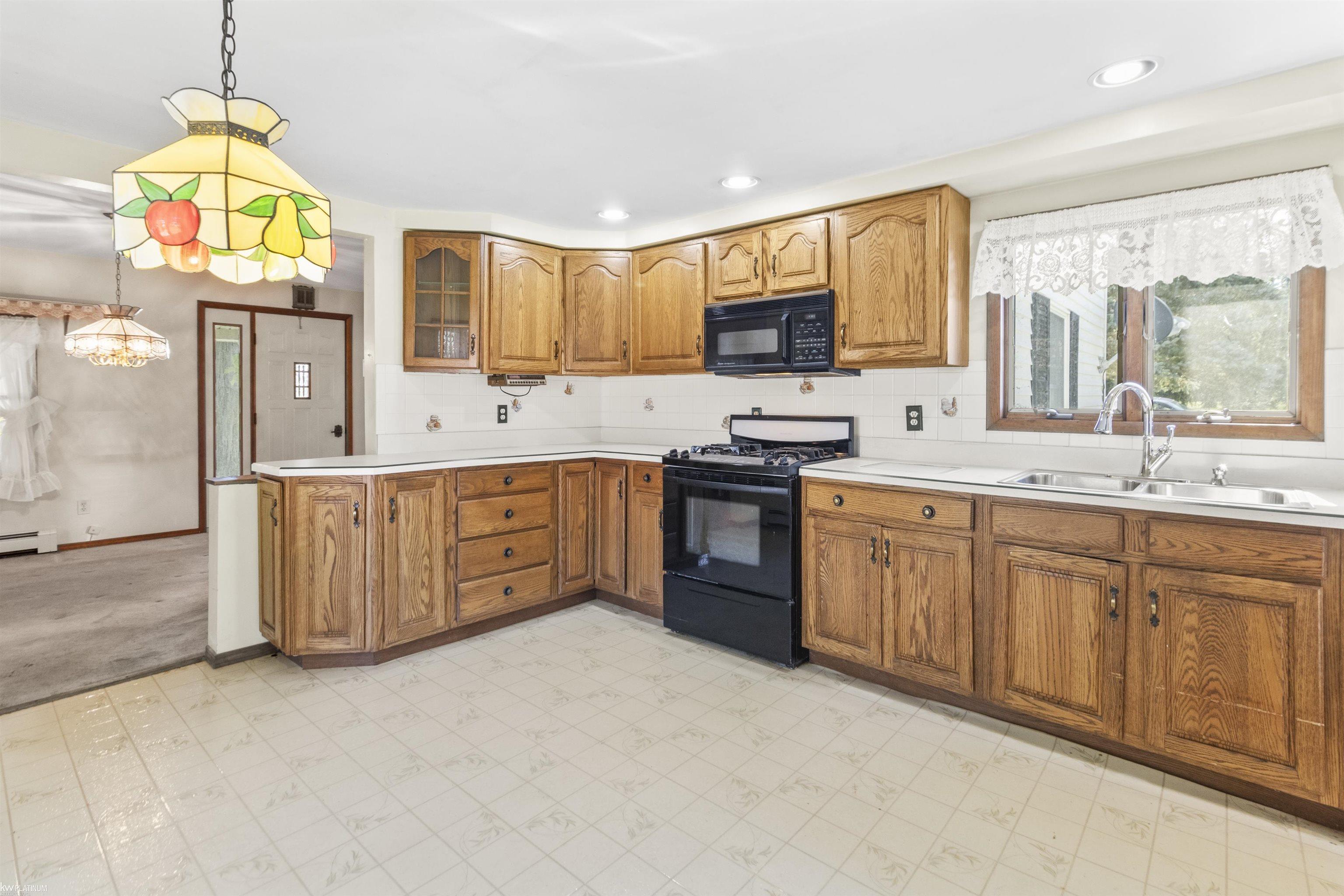 6757 Fargo Road Avoca, MI 48006 - Photo 8 of 18