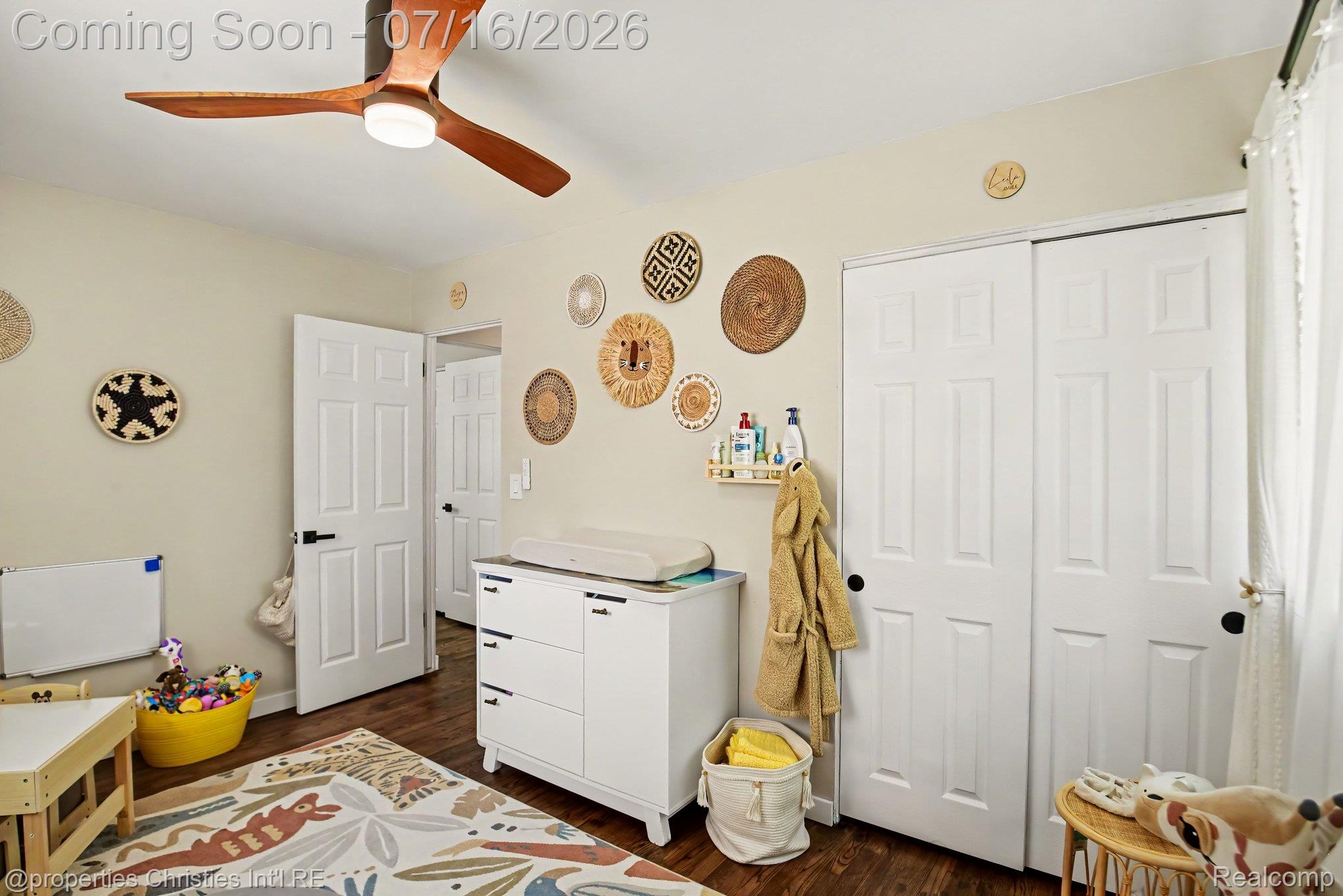 3304 Riverside Drive Port Huron, MI 48060 - Photo 20 of 26 Hardwood-finish flooring complementing light-toned walls