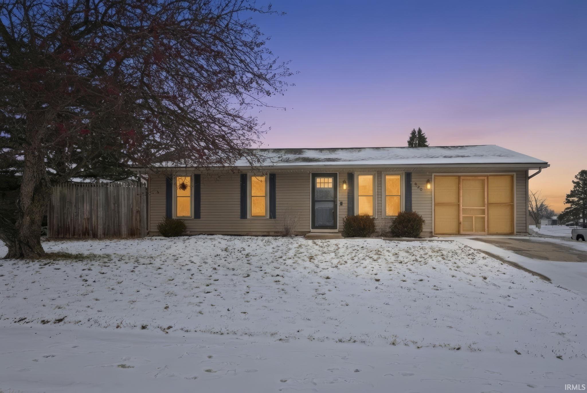 820 Pinetree Drive Fort Wayne, IN 46819 - Photo 2 of 32