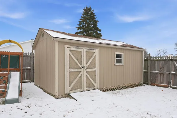 $180,000 | 820 Pinetree Drive, Fort Wayne, IN 46819