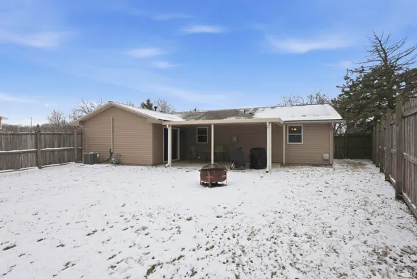 $180,000 | 820 Pinetree Drive, Fort Wayne, IN 46819