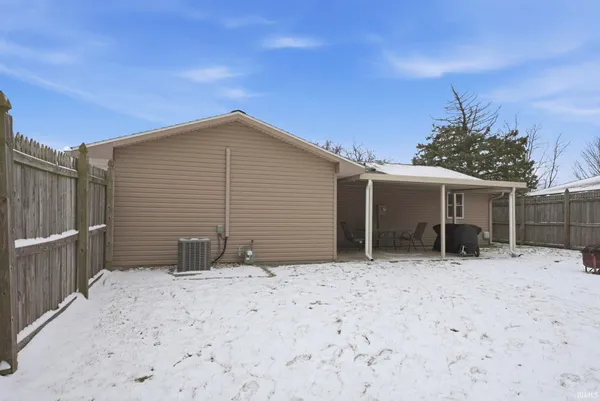 $180,000 | 820 Pinetree Drive, Fort Wayne, IN 46819