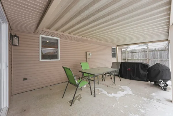 $180,000 | 820 Pinetree Drive, Fort Wayne, IN 46819