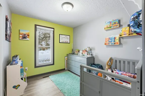 $180,000 | 820 Pinetree Drive, Fort Wayne, IN 46819