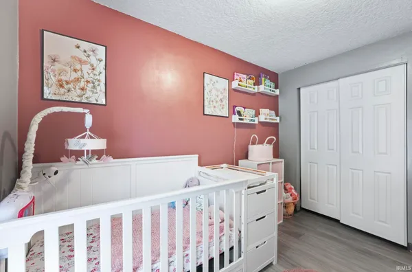 $180,000 | 820 Pinetree Drive, Fort Wayne, IN 46819