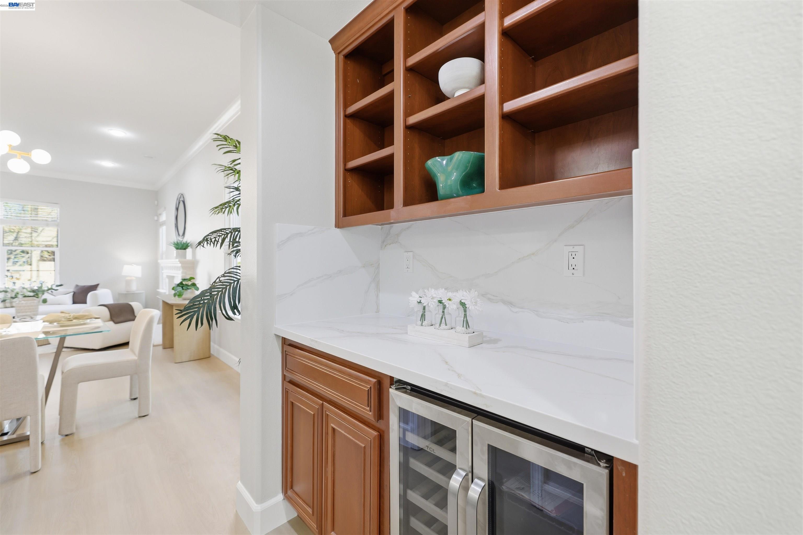116 Macedon Court San Ramon, CA 94582 - Photo 18 of 60 a hallway with cabinets and window