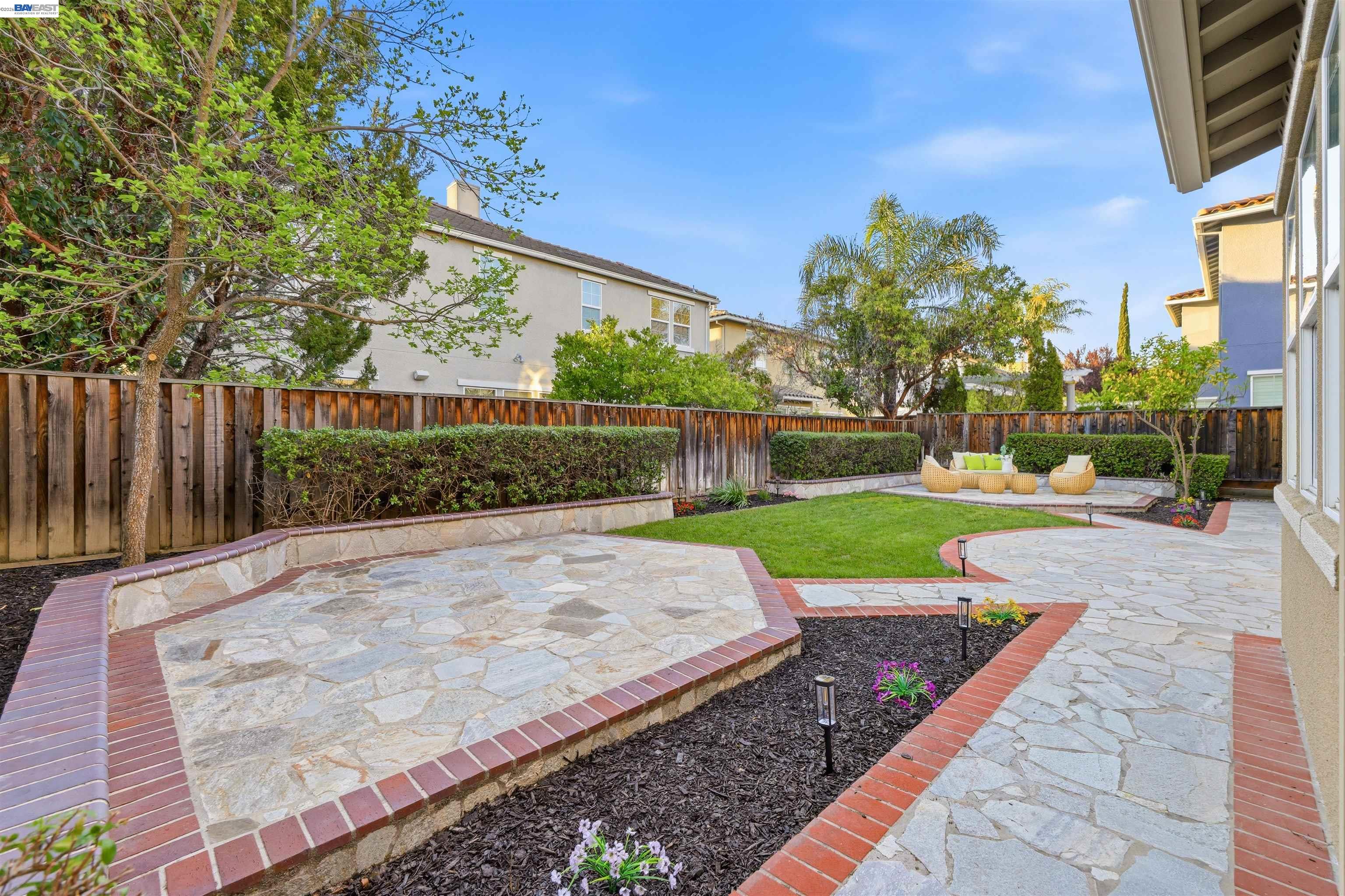 116 Macedon Court San Ramon, CA 94582 - Photo 51 of 60 a view of a park with a large trees