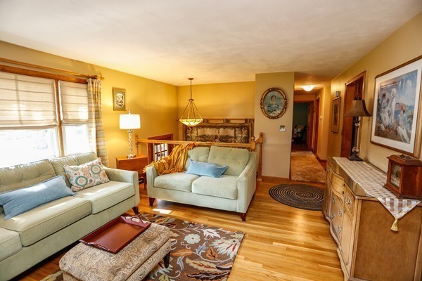 92 Dalton Road Chelmsford, MA 01824 - Photo 6 of 26