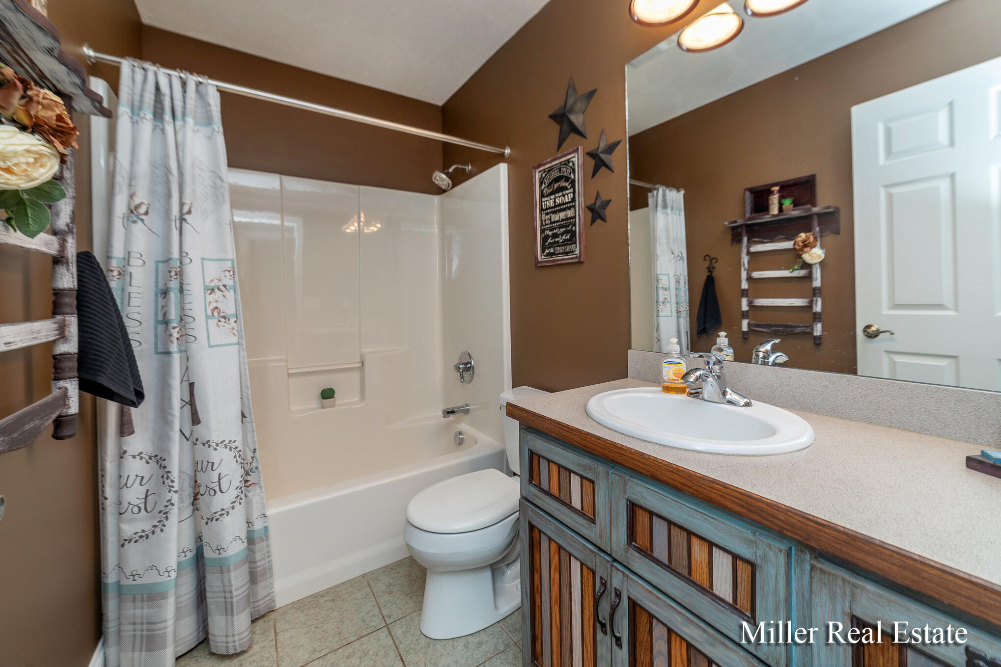 11637 Gurd Road Delton, MI 49046 - Photo 21 of 54 11637 Gurd Rd-035