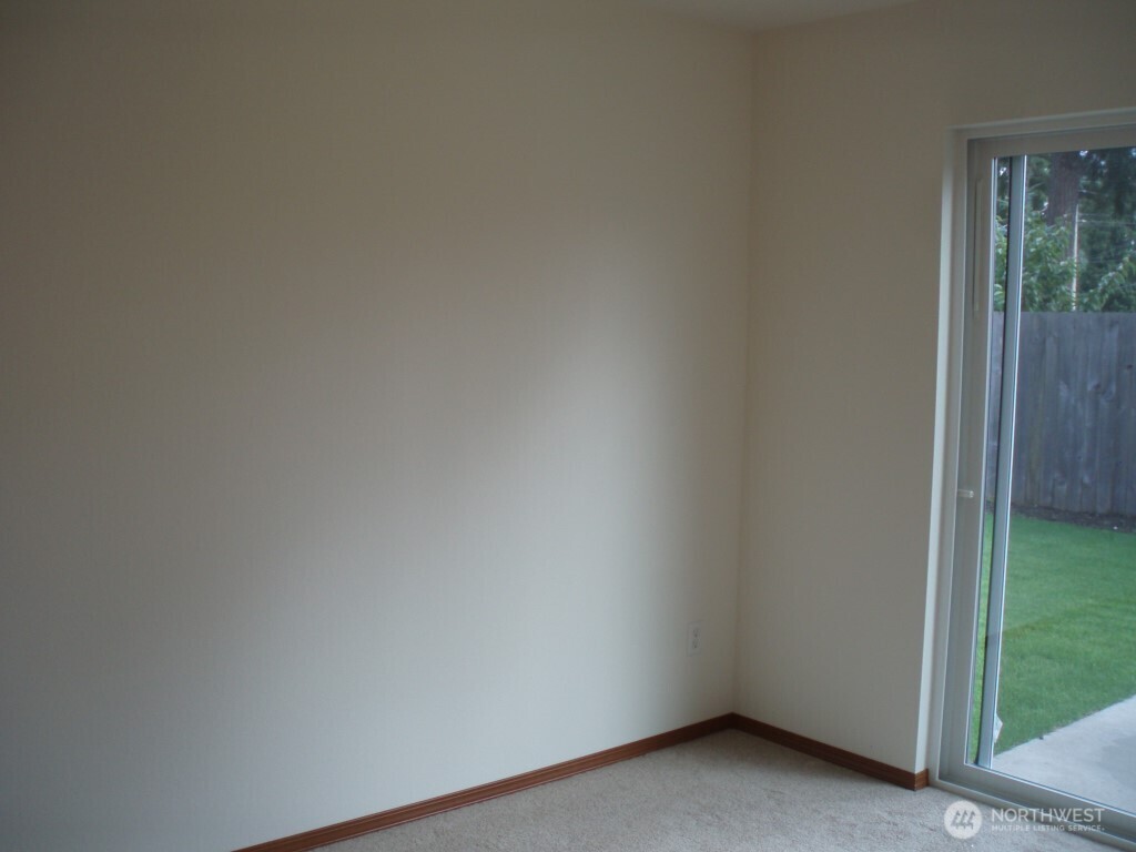7223 Vandermark Road East Bonney Lake, WA 98391 - Photo 17 of 40