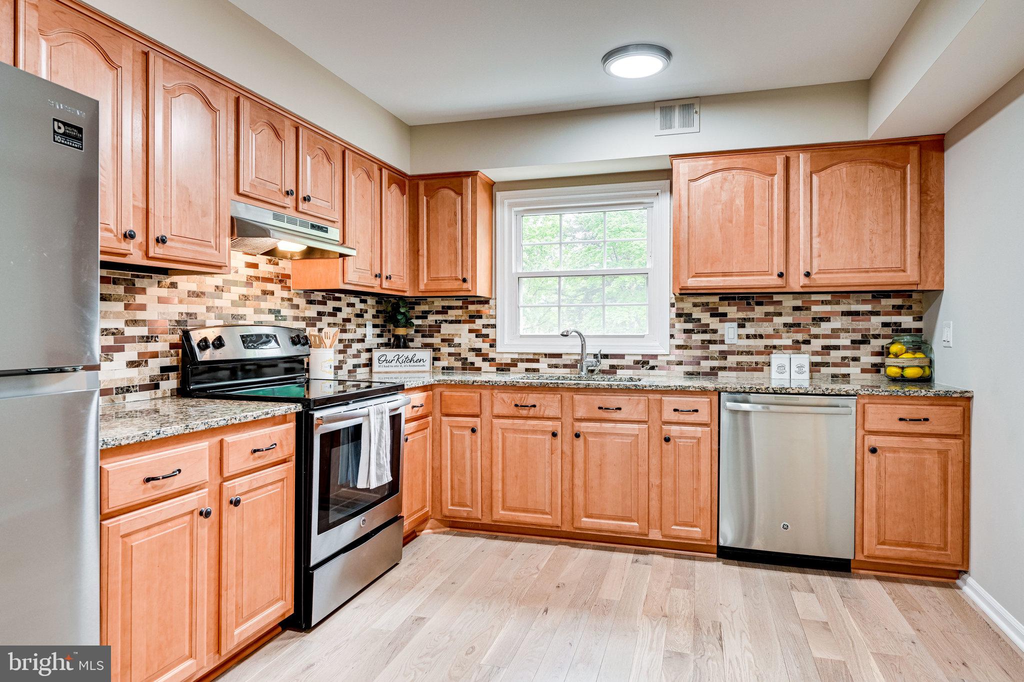 8325 Wickham Road Springfield, VA 22152 - Photo 14 of 45 Kitchen