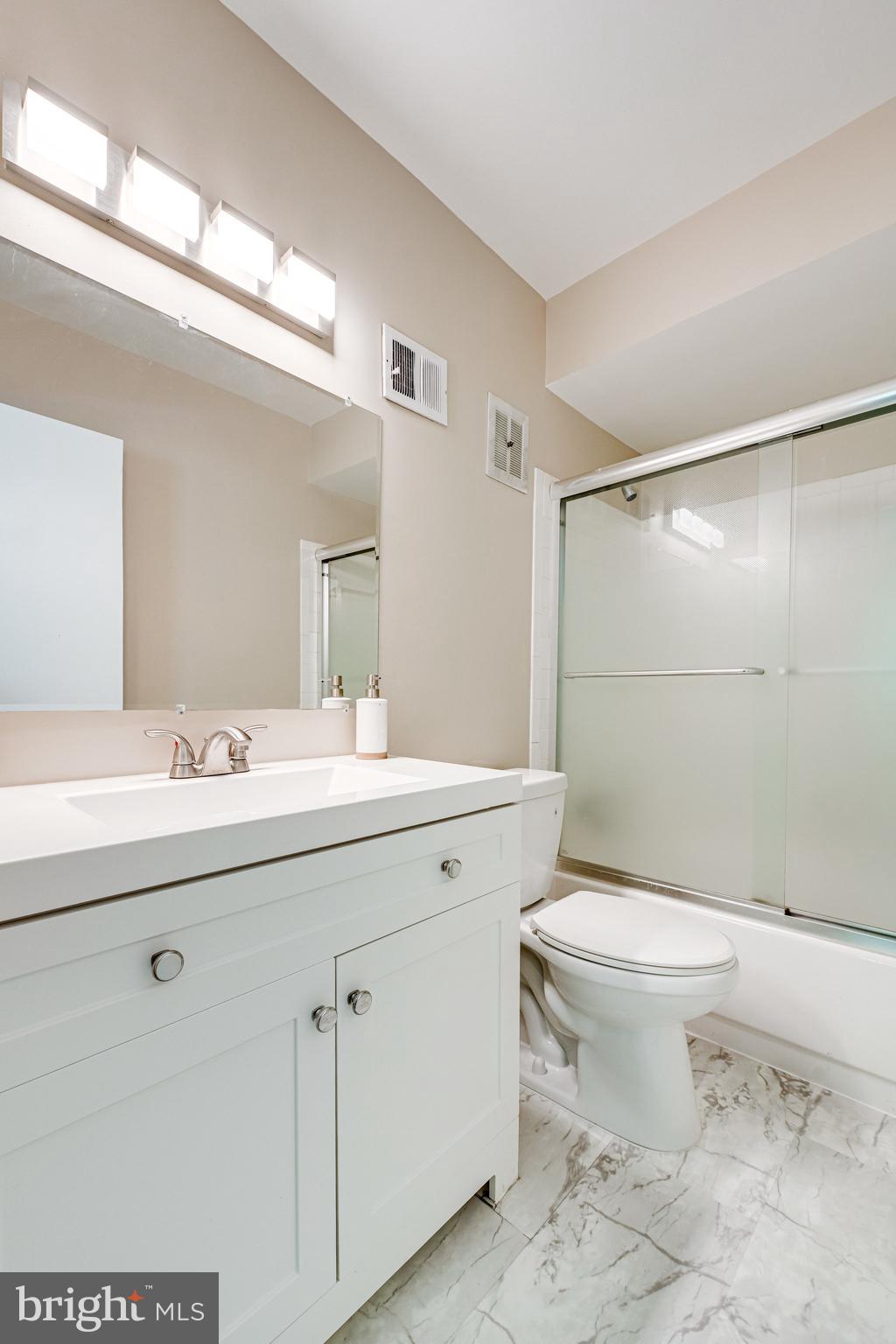 8325 Wickham Road Springfield, VA 22152 - Photo 22 of 45 Primary Bathroom