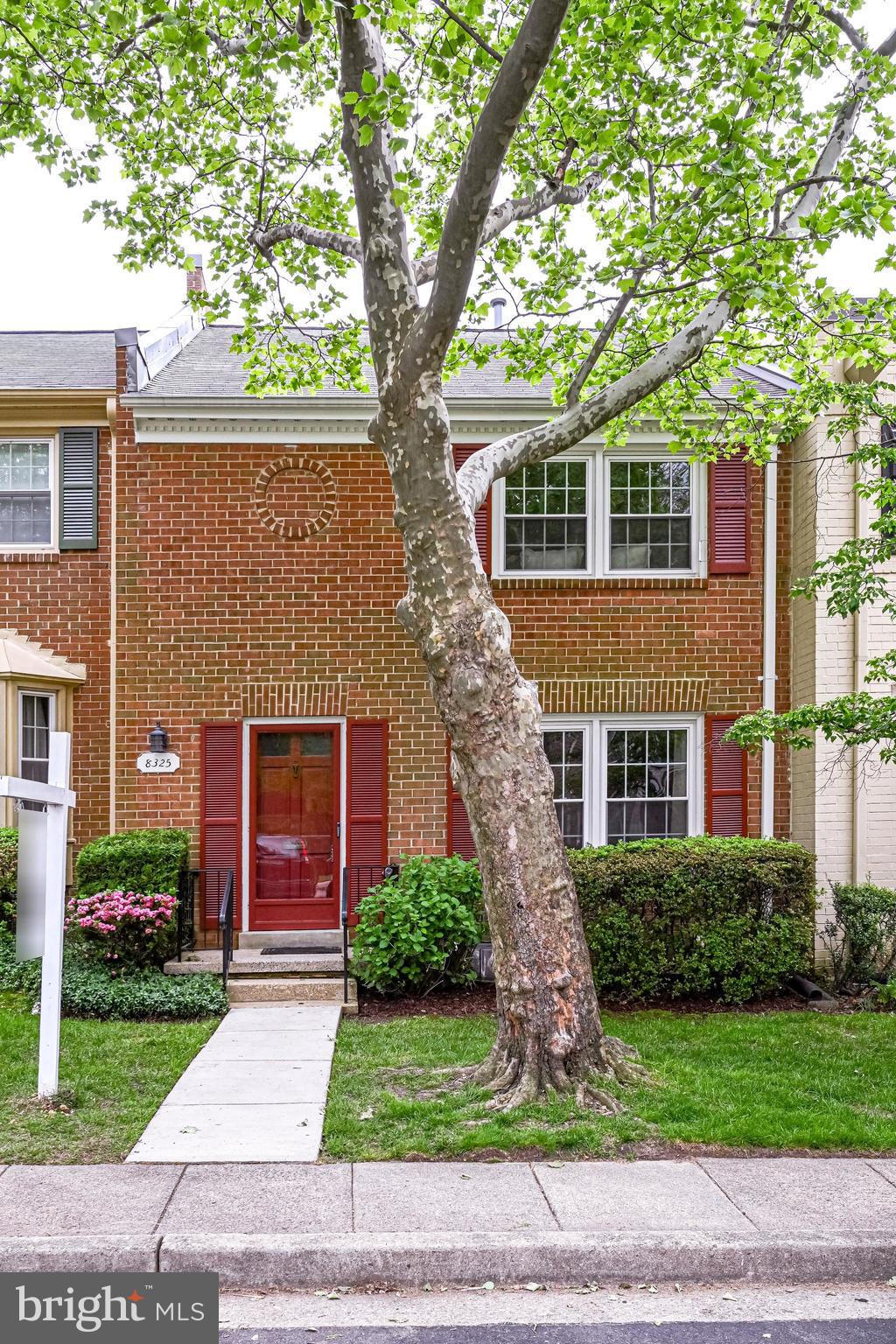 8325 Wickham Road Springfield, VA 22152 - Photo 43 of 45 Front Exterior