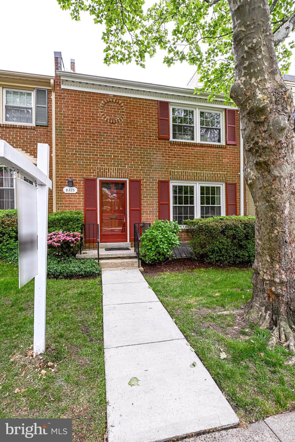 8325 Wickham Road Springfield, VA 22152 - Photo 44 of 45 Front Exterior