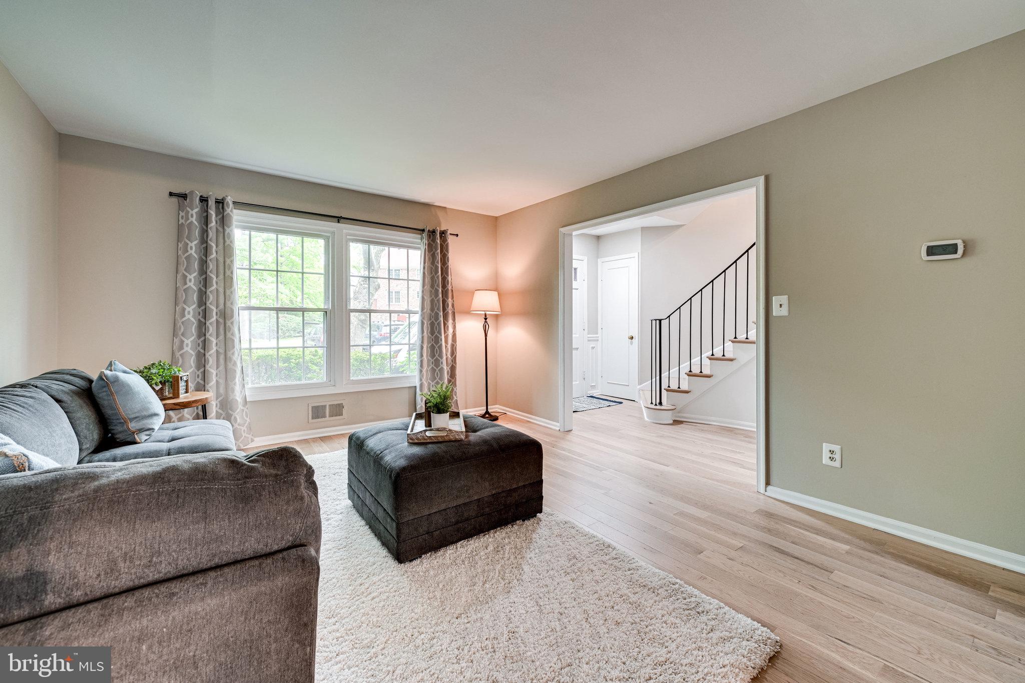 8325 Wickham Road Springfield, VA 22152 - Photo 6 of 45 Living Room
