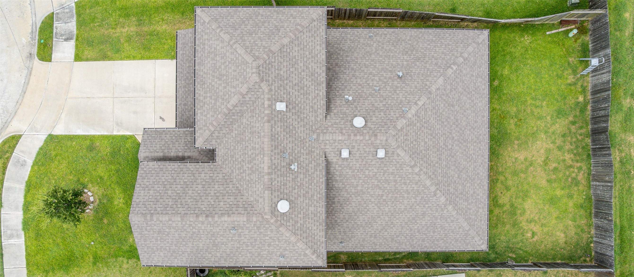 3907 Hawaiian Court Baytown, TX 77521 - Photo 6 of 40 view of a bathroom with shower