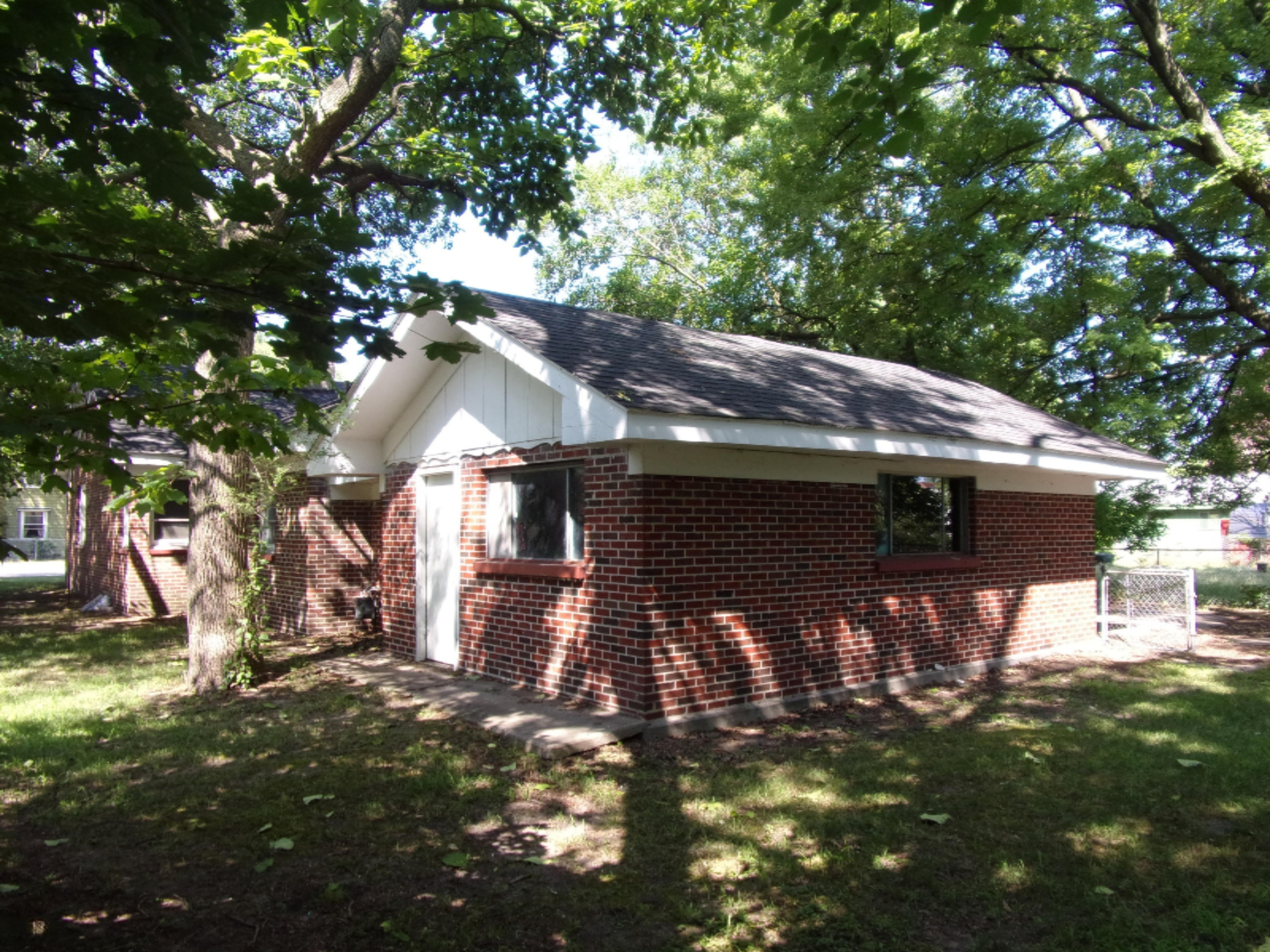 1206 Spring Street Muskegon, MI 49442 - Photo 31 of 31 100_8466