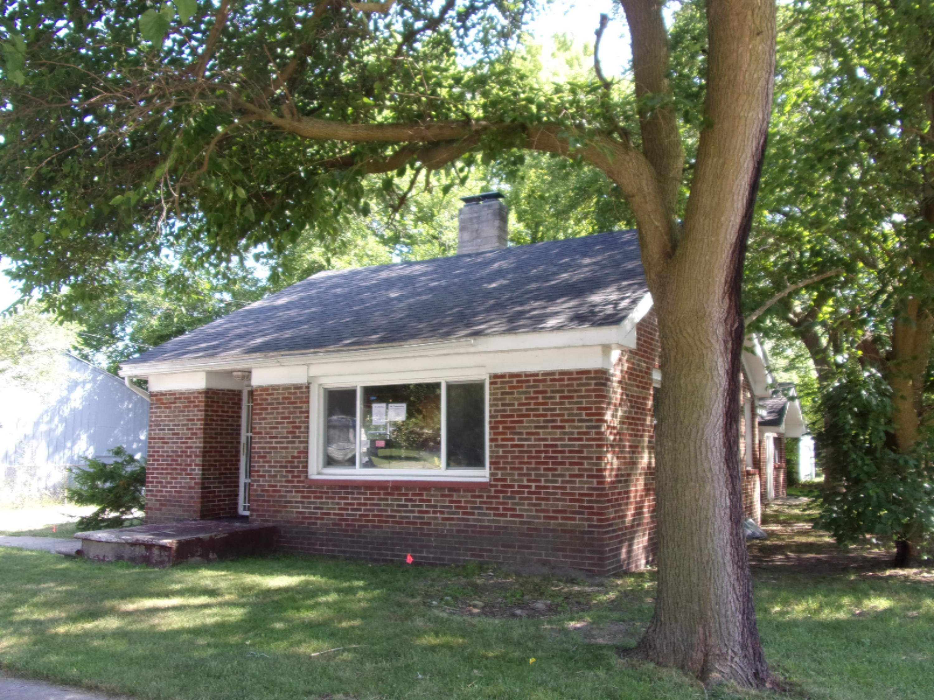 1206 Spring Street Muskegon, MI 49442 - Photo 4 of 31 100_8461