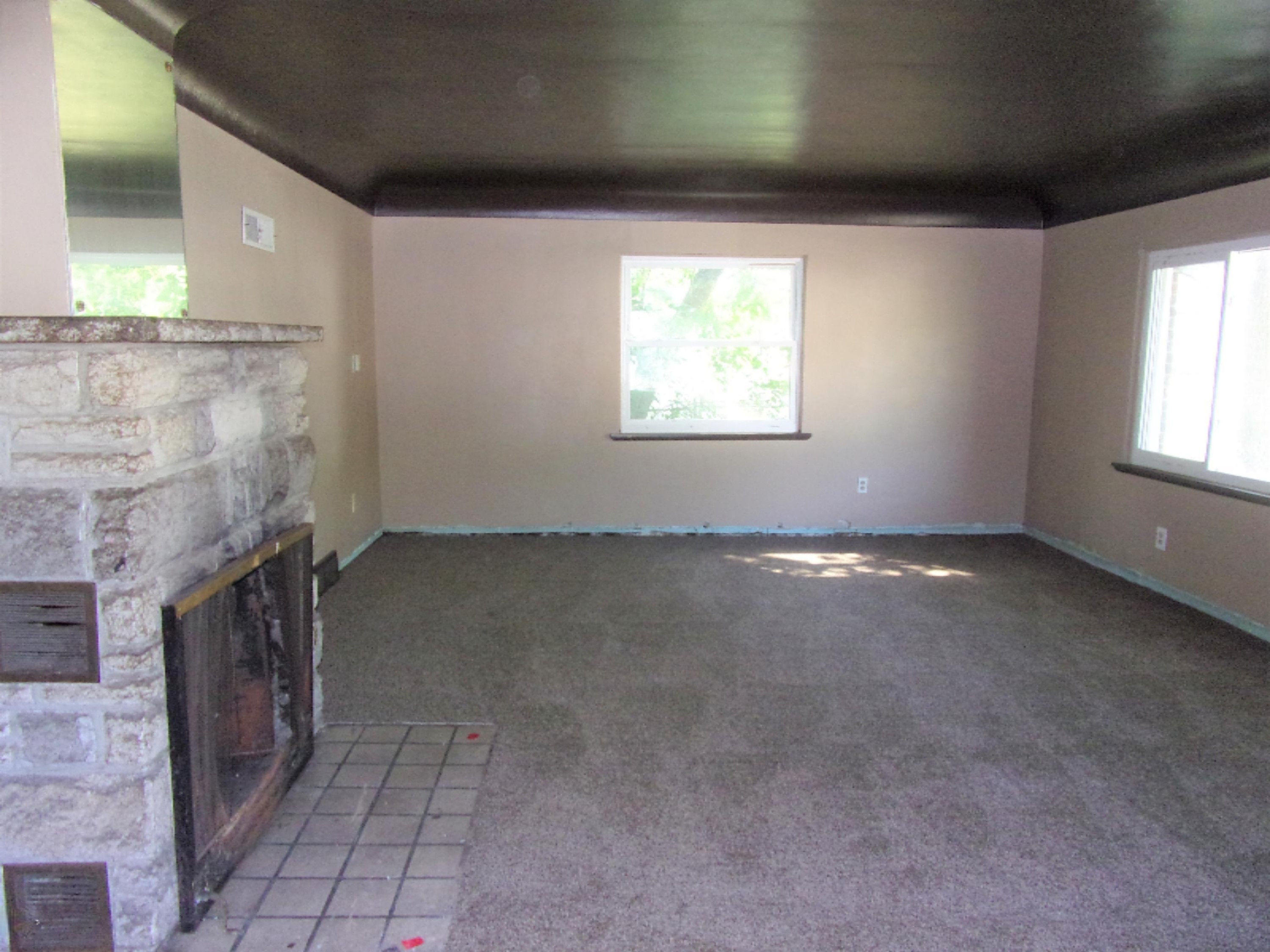 1206 Spring Street Muskegon, MI 49442 - Photo 8 of 31 100_8456
