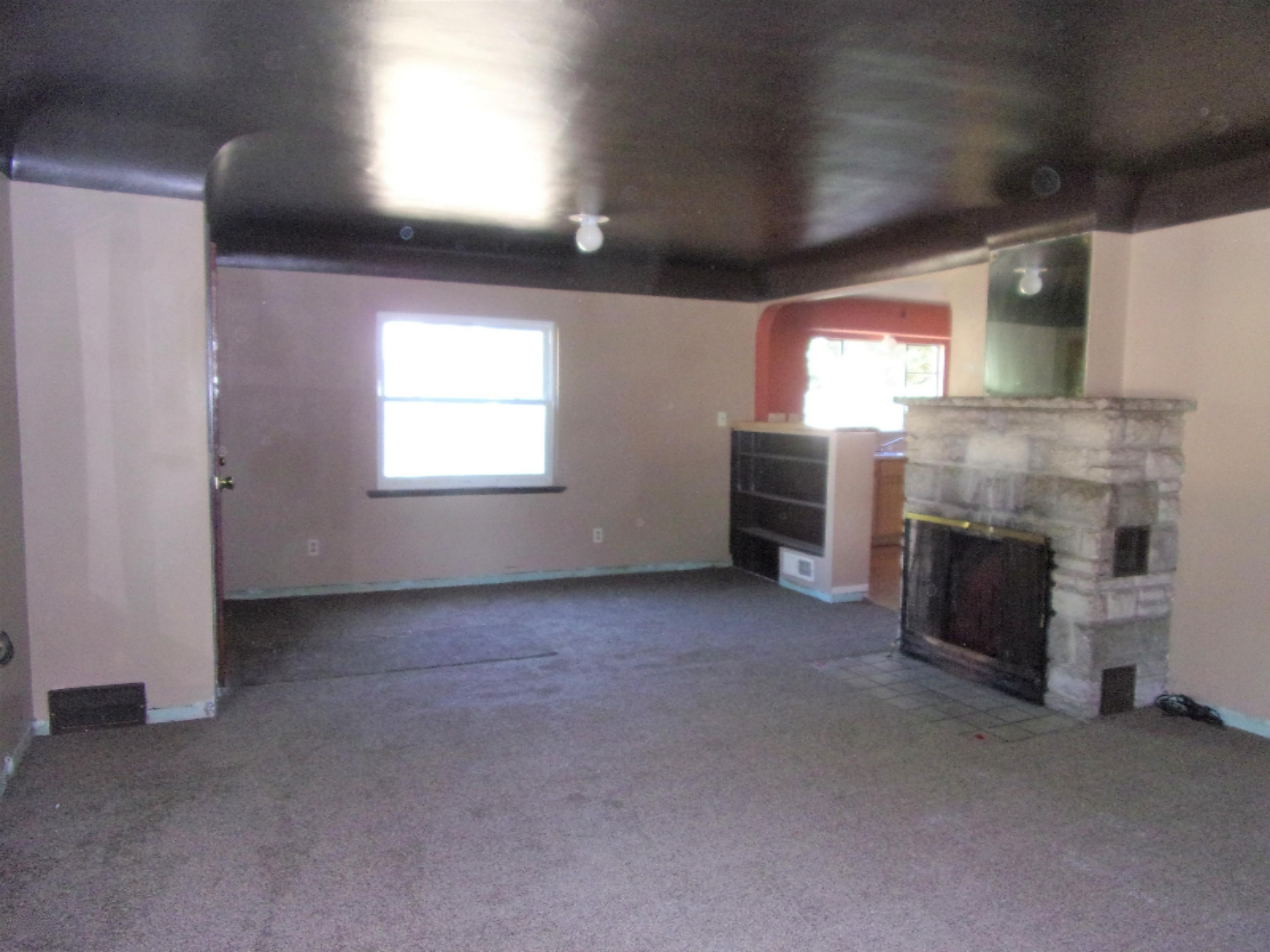 1206 Spring Street Muskegon, MI 49442 - Photo 9 of 31 100_8457