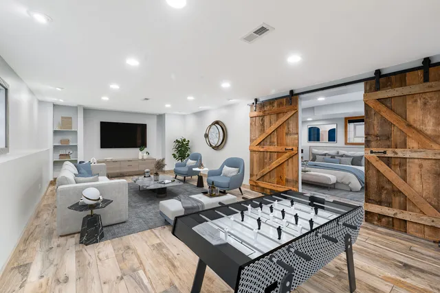 $659,900 | 7005 North Osceola Avenue, Chicago, IL 60631