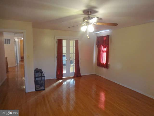 6420 Solomons Island Road Tracys Landing, MD 20779 - Photo 20 of 30 Bedroom (Master)