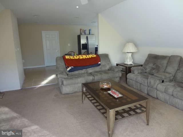 6420 Solomons Island Road Tracys Landing, MD 20779 - Photo 7 of 30 Guest House - Living Room