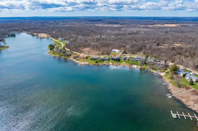 $654,000 | 414 Midlakes Boulevard, Plainwell, MI 49080