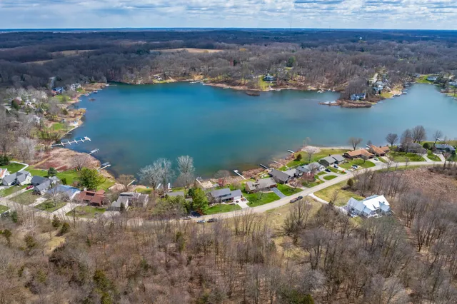 $654,000 | 414 Midlakes Boulevard, Plainwell, MI 49080