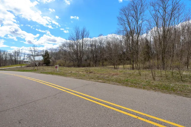 $654,000 | 414 Midlakes Boulevard, Plainwell, MI 49080