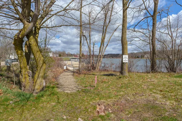 $590,815 | 414 Midlakes Boulevard, Plainwell, MI 49080