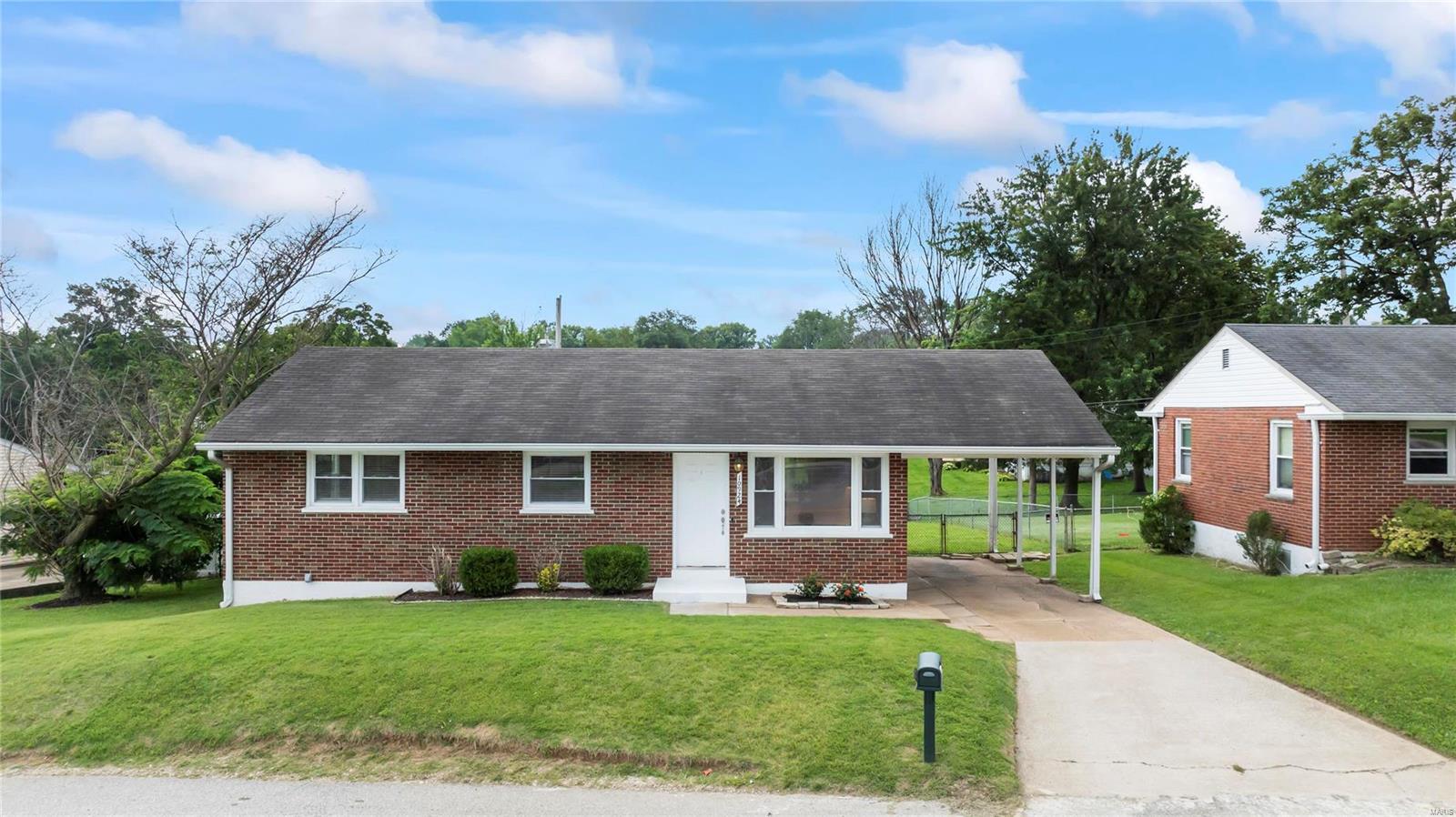 10924 Tesson Ferry Road St. Louis, MO 63123 - Photo 1 of 31 Gallery Image 1