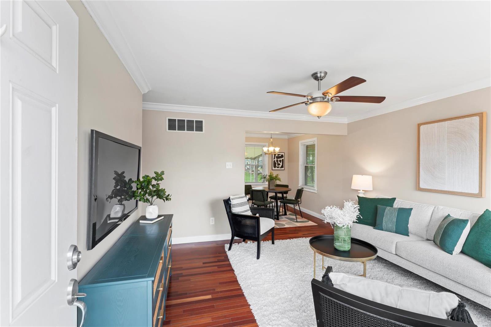 10924 Tesson Ferry Road St. Louis, MO 63123 - Photo 3 of 31 Gallery Image 3