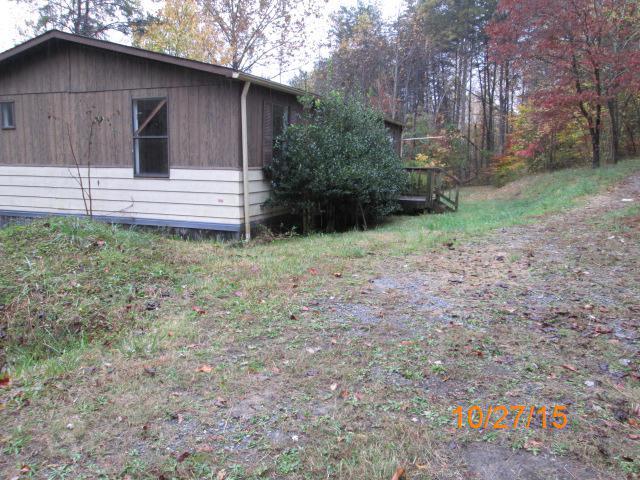 109 Meadowlark Road Blue Ridge, VA 24064 - Photo 6 of 22 IMG_4958 dated