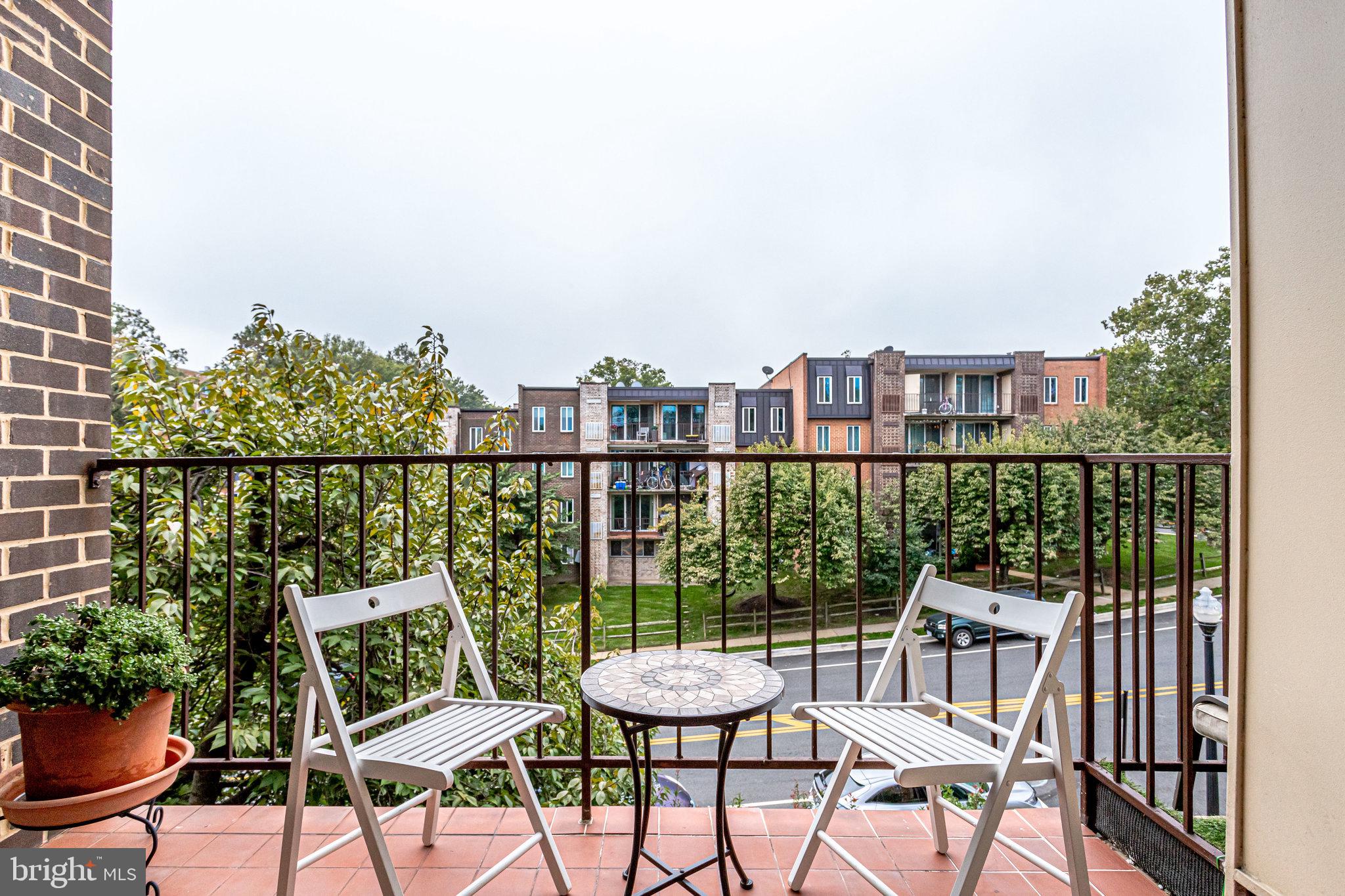 5017 7th Road South, Unit 201 Arlington, VA 22204 - Photo 4 of 31