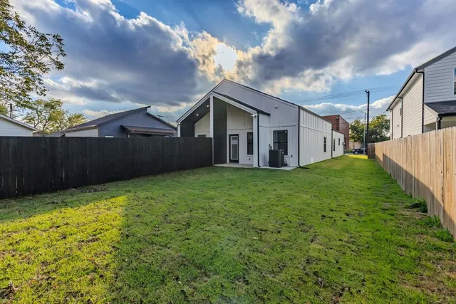 $1,500 | 2111 Wright Street, Unit A, Greenville, TX 75401