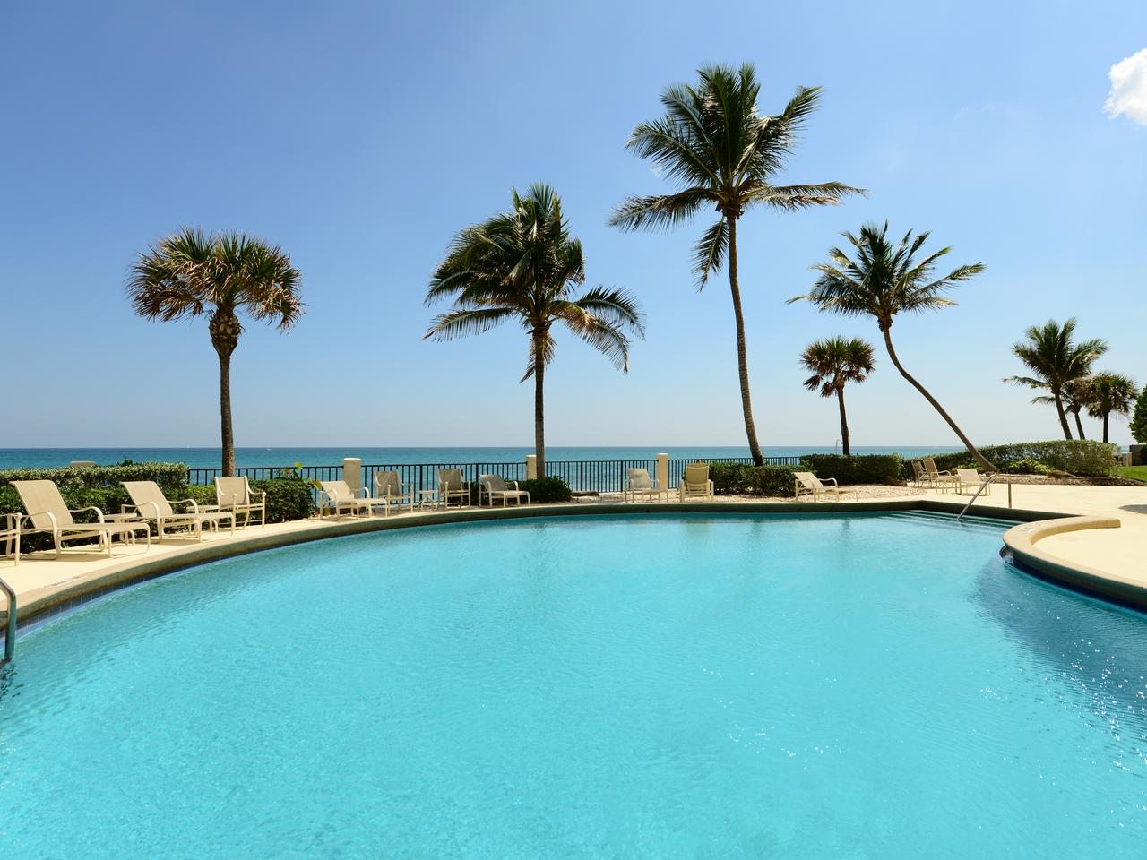 100 South Beach Road, Unit PHB Jupiter, FL 33469 - Photo 22 of 28 Pool